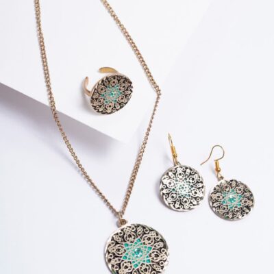 دایره ای طلاروس و میناکاری