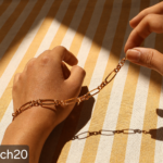 دستبند مسی زنانه مدل شنل CH20